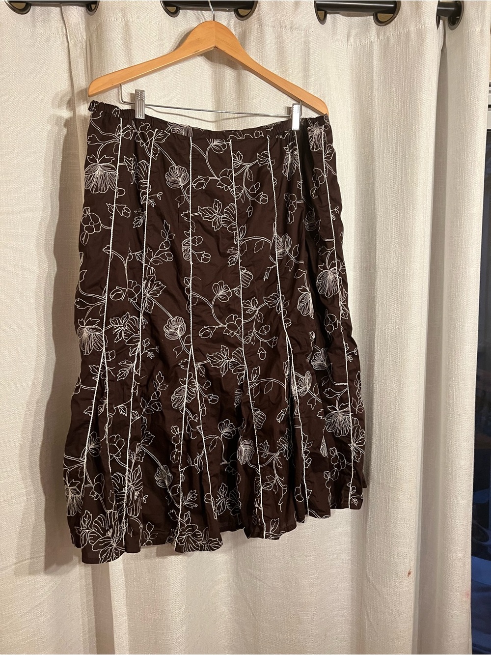 JM Collection Brown Floral A-Line Skirt with White Outline 18w fairy whimsy